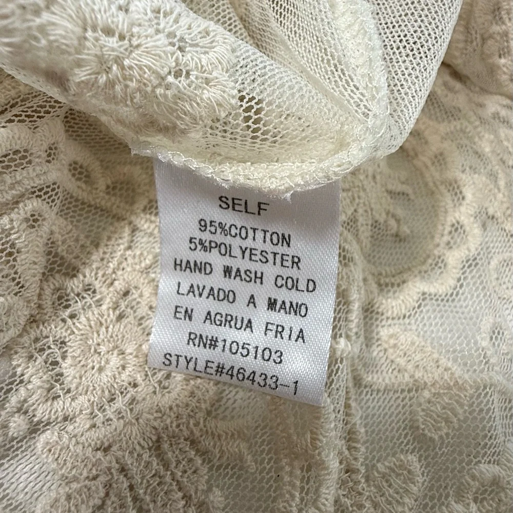 Altar’d State Women’s Boho Ivory Cotton Lace Bell Sleeve Long Sleeve Top Size S